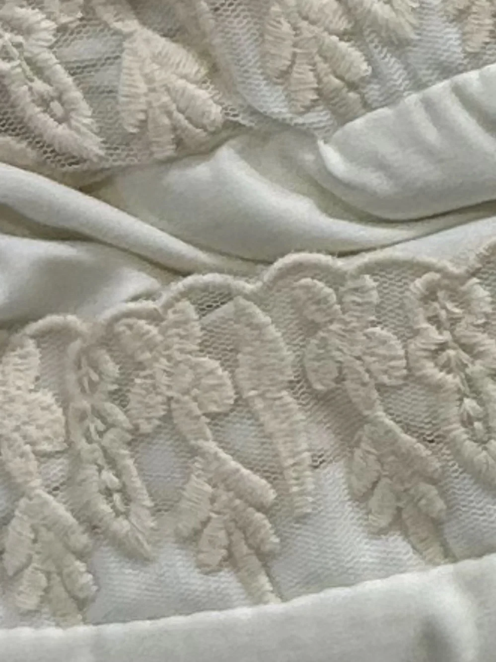 Rachel Ashwell Yellow & White Lace and Ruffles  Comforter Set